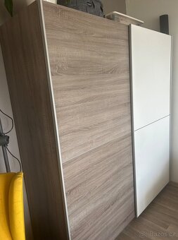 Šatní skříň - 3