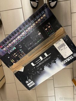 Yamaha TF-1 mixpult - 3