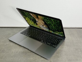 MacBook Air 13'' 2020 / M1 / 8GB / 256GB SSD / Space Gray - 3
