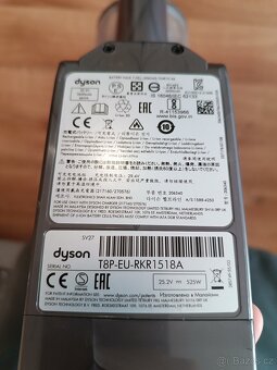 Dyson V10 Absolutně 2022 - 3