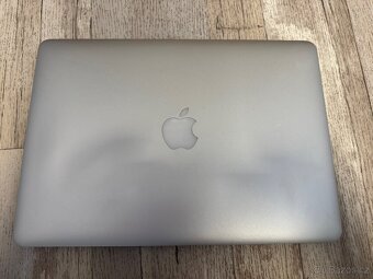 Apple MacBook Air 13" 2017 i5, 8GB RAM, 128GB SSD - 3