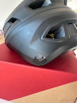 Prodam dnes koupenou helmu Specialized MIPS s VADOU - 3