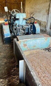 Malotraktor domácí výroby s nářadím - 3