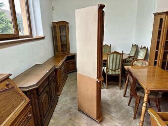 628 Rustikální rohová komoda skleník frézovaný masiv - 3