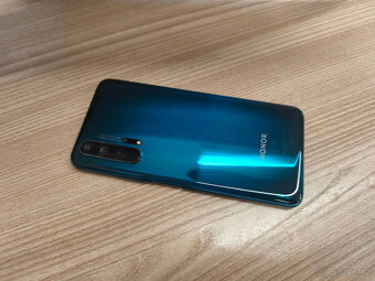 Honor 20 Pro 8GB 256GB Phantom Blue + skla a kryty ZÁVADA - 3