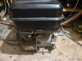 Motor Briggs& Stratton VANGUARD 200 - 3