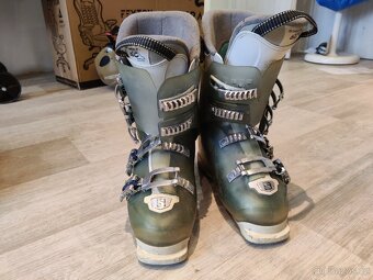 Lyžáky různých velikostí  23,5 25 26,5 24,5 26 - 3