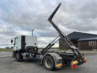 Hákový nosič IVECO AT190S36, r.v. 2004 - 3