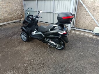 Piaggio mp3 400LT CZ doklady v ceně na řidičák sk.B černá - 3