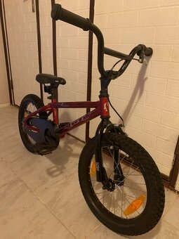 GT MACH 1,velikost kol16, pěkný stav,helma SPECIALIZED - 3