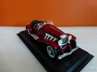 modely aut 1:43 12. - 3