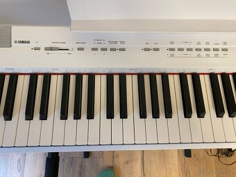 Elektrické piano Yamaha P-105 + stojan - 3