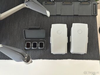 Dron DJI Mavic Air 2 Fly More Combo – výborný stav - 3
