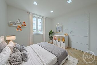 Pronájem luxusního bytu se zahradou, parkováním a velkým skl - 3