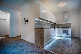 Prodej bytu 2+kk, 50 m² – Znojmo, centrum - 3
