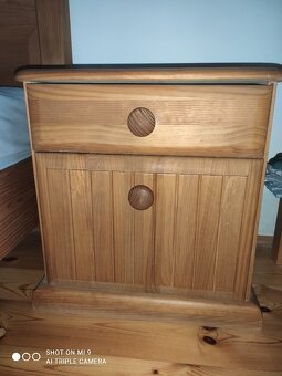 Prodám dřevěnou manželskou postel - 3