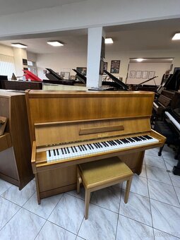 Petrof opera 125 v záruce, první servis. PRODÁNO - 3