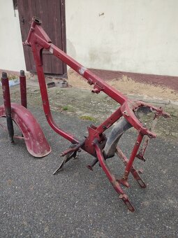 Díly Jawa kývačka, panelka mix dílů. - 3