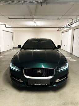 Jaguar XE 2.0D AWD R-SPORT - 3