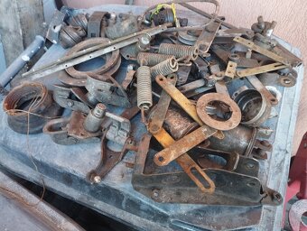 Tatra 603 různé dily - 3