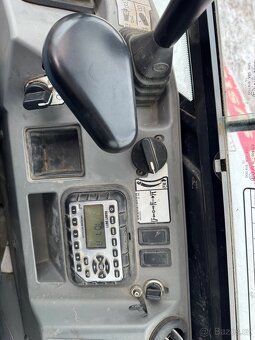 Bobcat E35 Bagr pásový - 3