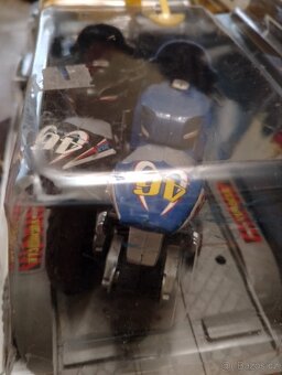 Čtyřkolka s dvěma moto. - 3