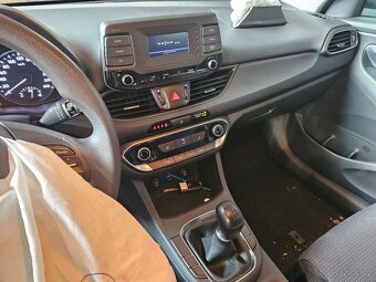 Hyundai i30 1.0 88kw 2023 ČR - 3