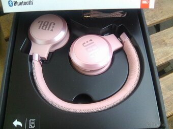 ezdrátová Bluetooth růžová nová sluchátka Live 460NC s JBL - 3