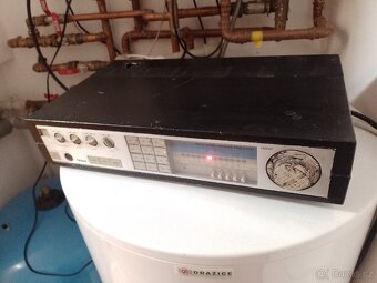 AM/FM stereo přijímač Tesla sólo 638A - 3