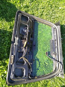 Prodám zadní vrata Volvo V70, r. 1999 kombi - 3
