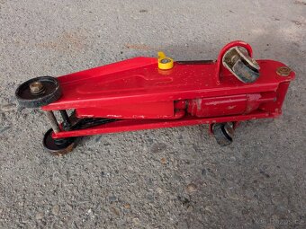 Hydraulický zvedák - 3