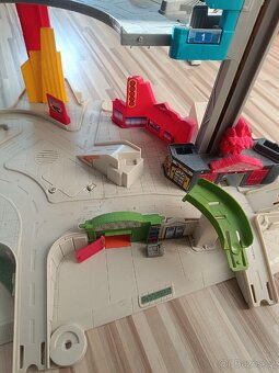 Hot wheels - 3