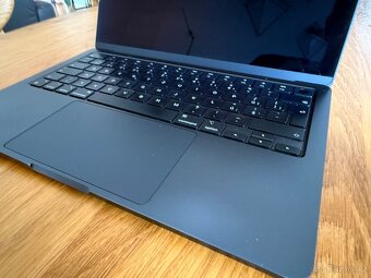 Apple Macbook Air 13” M2 2022 Temně inkoustový - 3