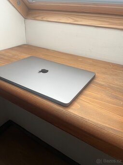 MacBook Pro - 3