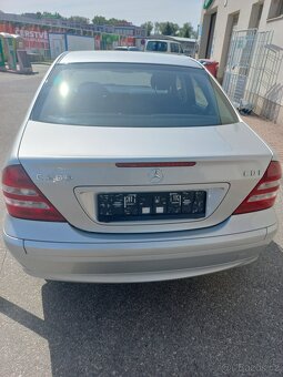 Mercedes-Benz W203 2005 Facelift 2.0 CDI 90 KW - 3