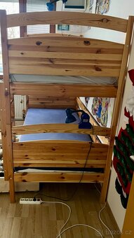 Prodám dřevěnou palandu z masivu borovice - 3