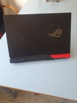 Prodám Herní Notebook Asus G17 - 3