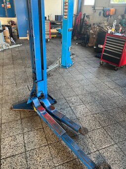 Hydraulický hever / dvousloupový zvedák 3,2 t - 3