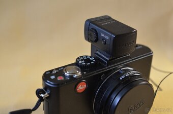 Leica D-LUX5, 2x baterie - 3