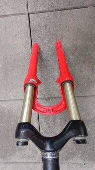 odpružená vidlice Rockshox Judy SL 26" - 3