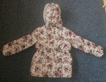 Zimní dívčí bunda s kožíškem 6-7 let - 3