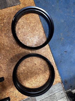 Prodám supermoto kola - 3