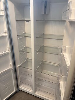 Lednice s mrazákem značky ETA - 3