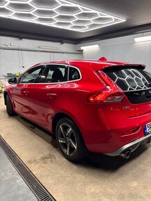 Volvo v40 Ř-design 2015 rok - 3