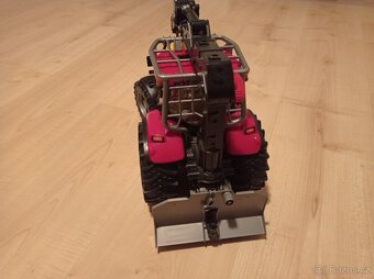 Lesní traktor Bruder. - 3