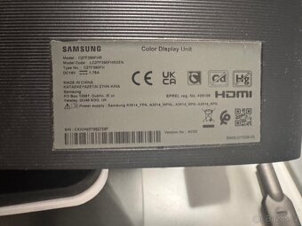 Monitor Samsung oblý - 3