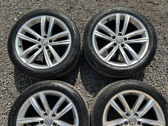 Alu orig letni sada Volkswagen 5x112 8J ET44 235/45 R18 - 3