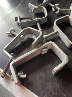 6x hák na truss - 3