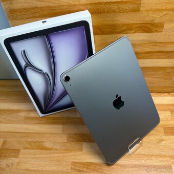 iPad Air M3 2025 128GB cellular, téměř nepoužitý, s krytem - 3