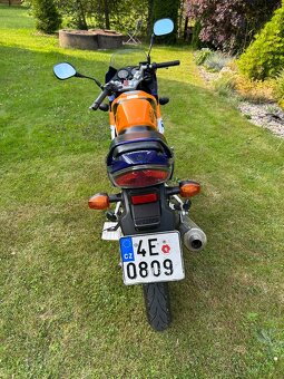 Honda CBR 125 R REPSOL - 3